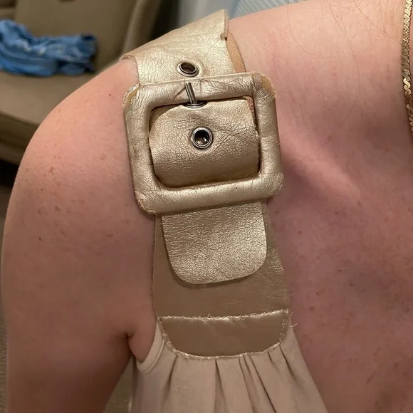 Tan and gold knee length dress - Picture 4 of 6